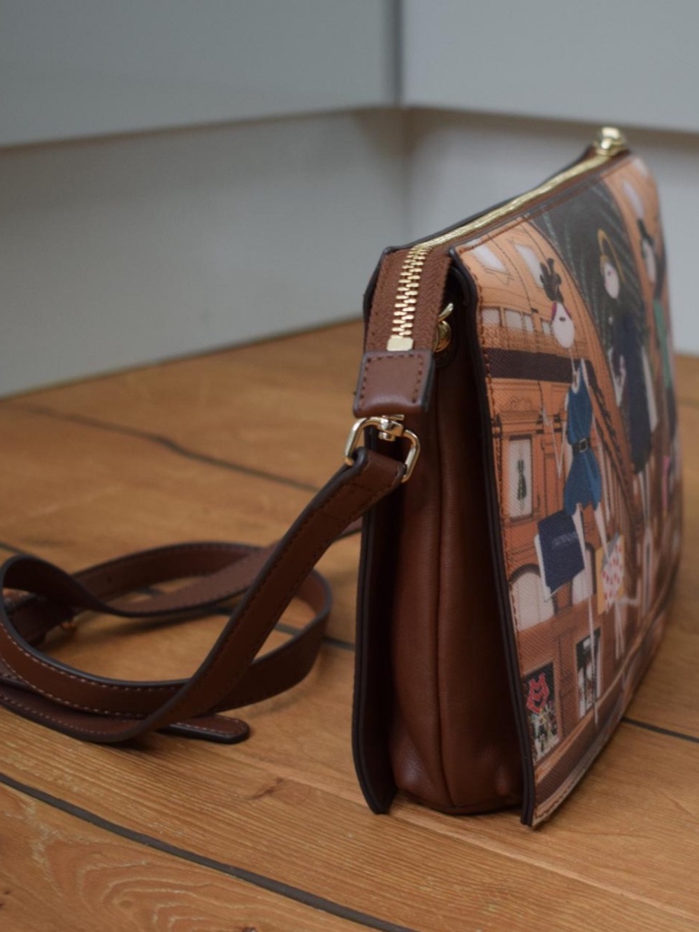 LOVE MOSCHINO Charming Ladies Cross Body Bag - Picture 2 of 4